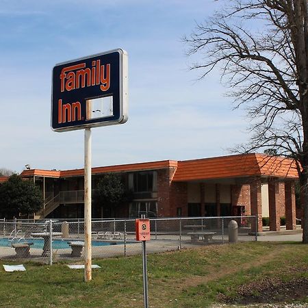 Family Inns Of America วิลเลียมส์เบิร์ก ภายนอก รูปภาพ