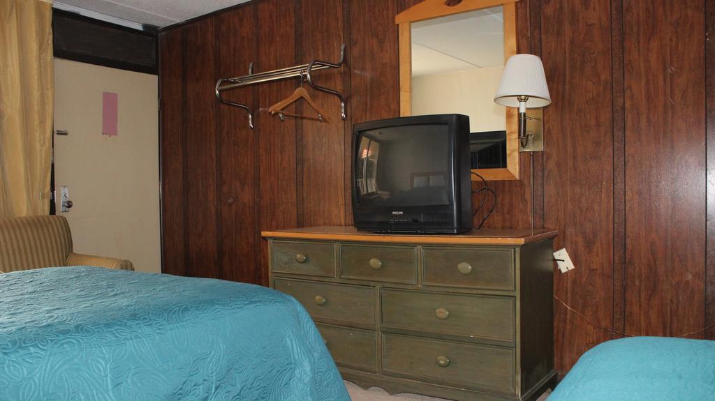 Family Inns Of America วิลเลียมส์เบิร์ก ภายนอก รูปภาพ